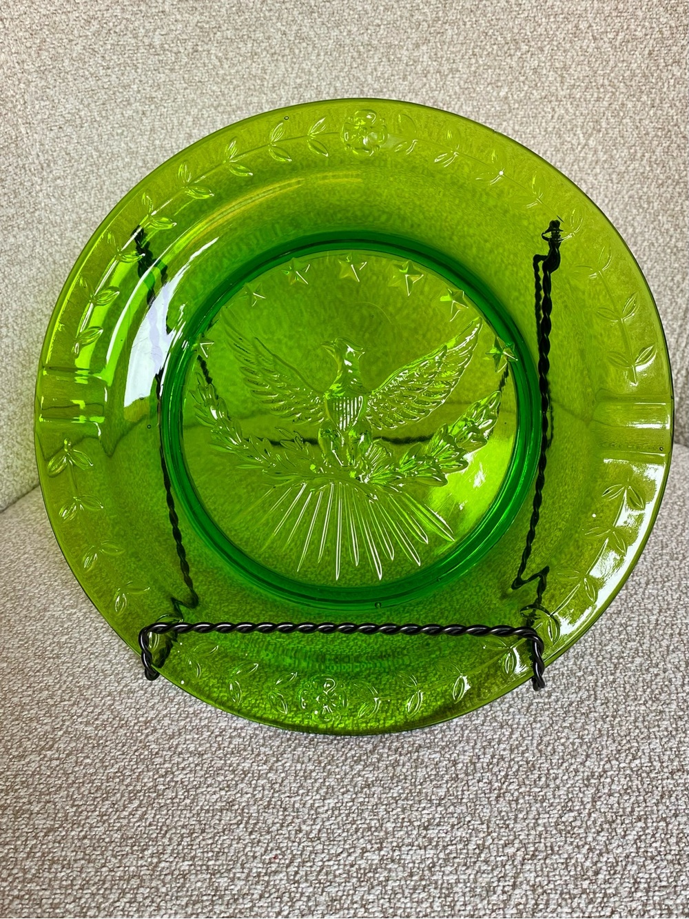 LE Smith Heritage Glass American Eagle and Stars Cigar Ashtray